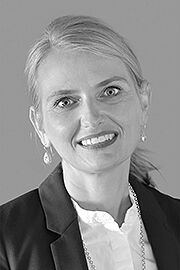 Porträt Nicole Steinauer